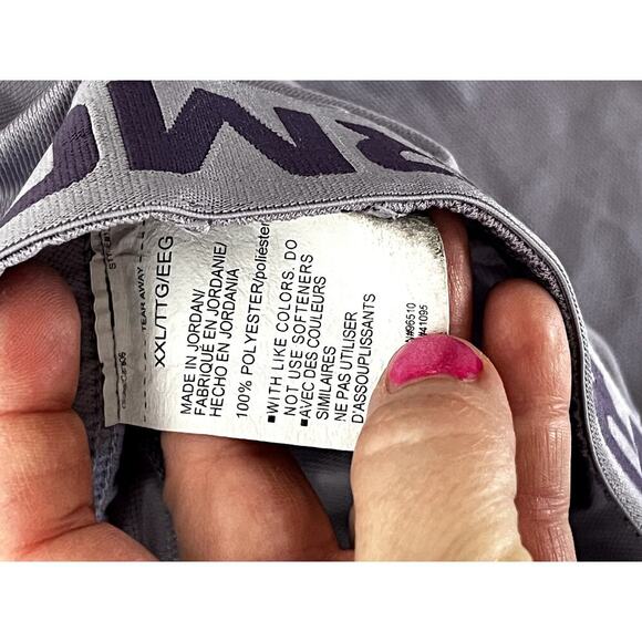 Under Armour Womens Purple/Gray athletic shorts, size XXL - Picture 3 of 4